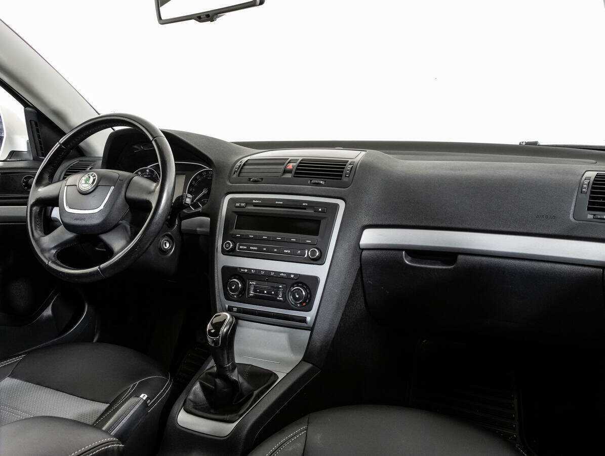 Skoda Octavia б/у, 2013, Механическая. Фото: #6