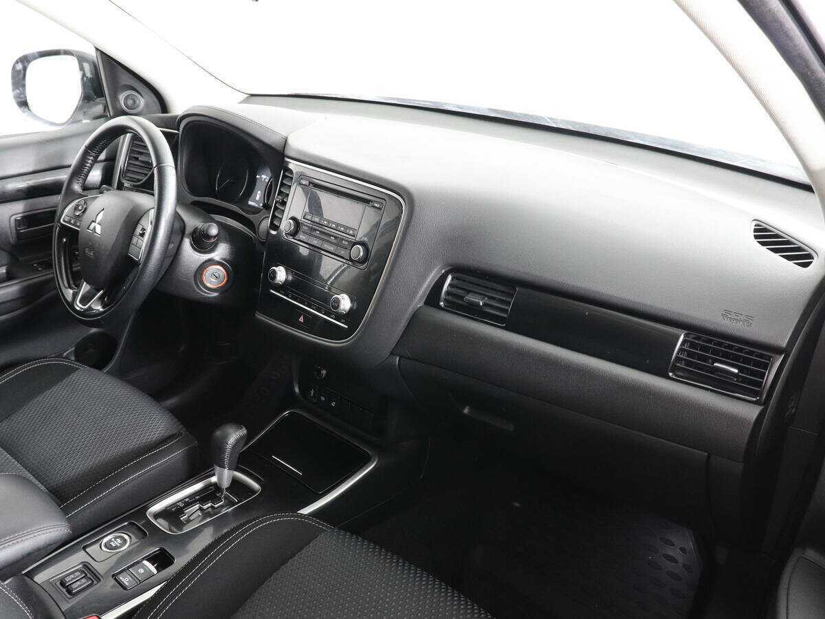 Mitsubishi Outlander б/у, 2022, Вариатор. Фото: #7