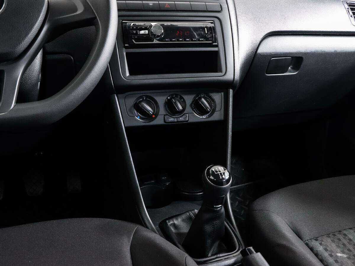 Volkswagen Polo б/у, 2018, Механическая. Фото: #11
