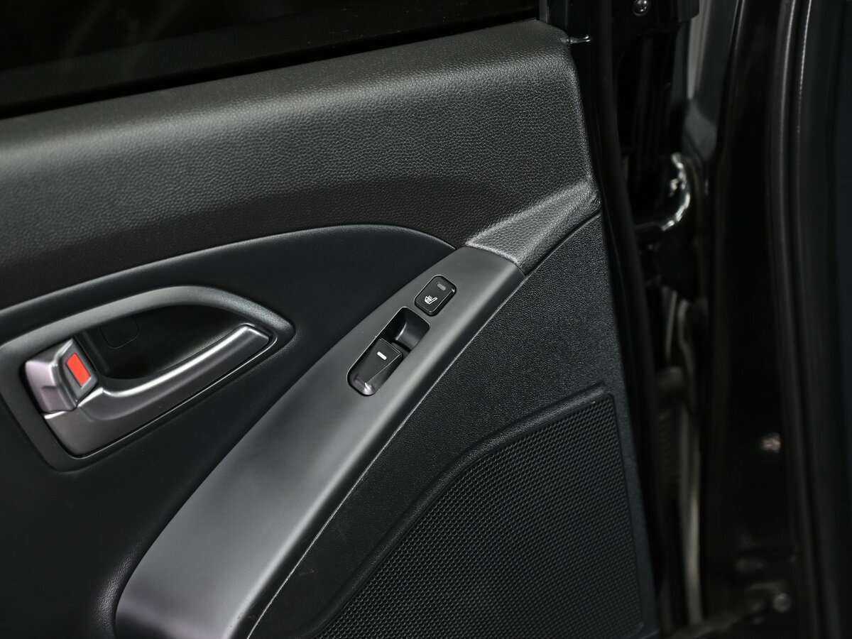 Hyundai ix35 б/у, 2013, Автоматическая. Фото: #10