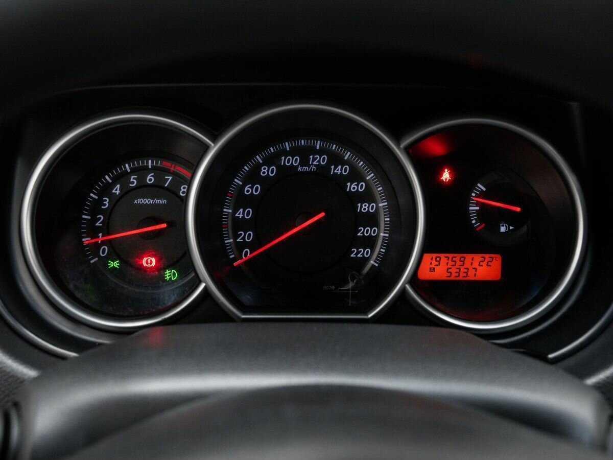 Nissan Tiida б/у, 2012, Механическая. Фото: #19