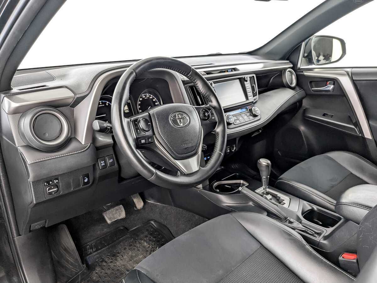 Toyota RAV4 б/у, 2017, Механическая. Фото: #15