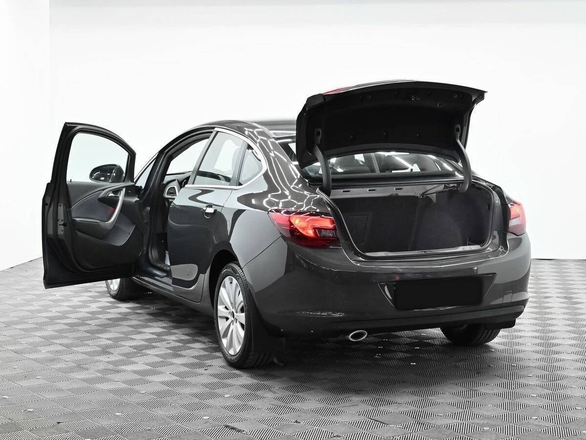 Opel Astra б/у, 2013, Автоматическая. Фото: #4
