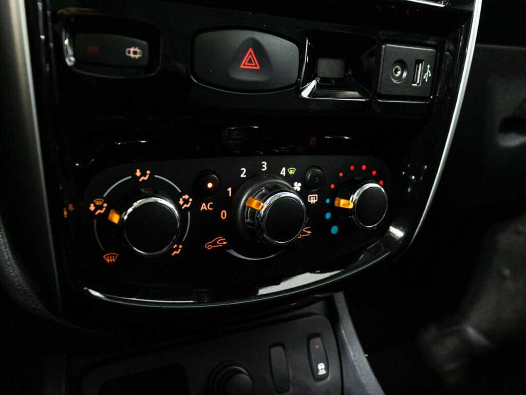 Nissan Terrano б/у, 2015, Автоматическая. Фото: #14