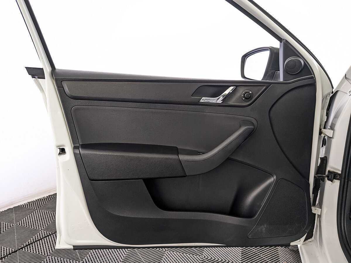 Skoda Rapid б/у, 2017, Механическая. Фото: #17