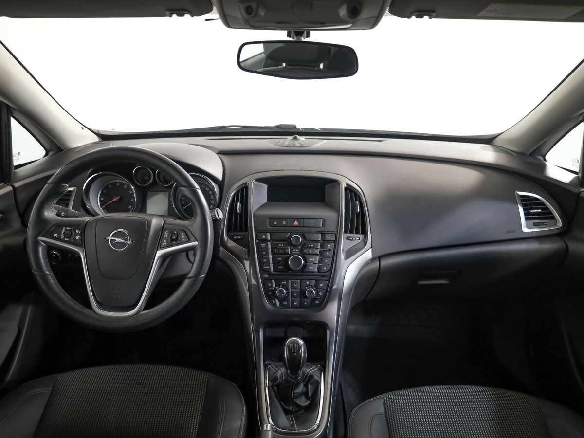 Opel Astra б/у, 2012, Механическая. Фото: #7