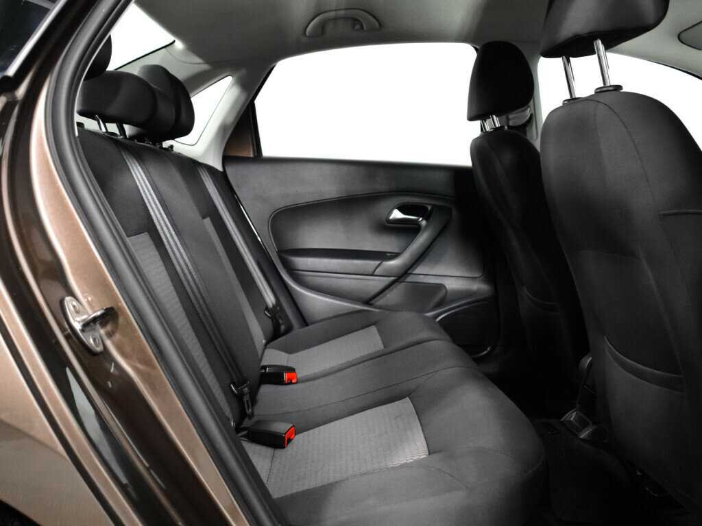 Volkswagen Polo б/у, 2015, Автоматическая. Фото: #9