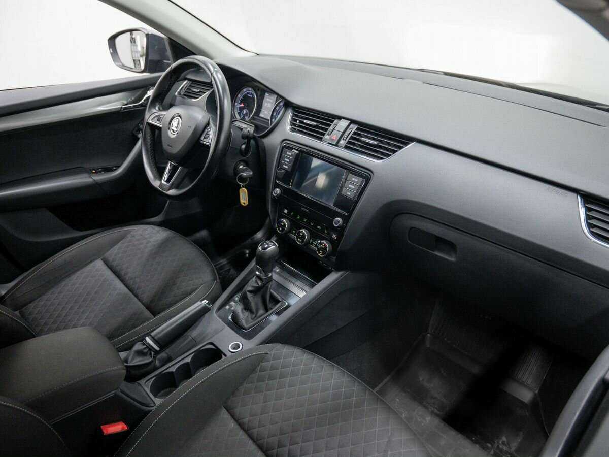 Skoda Octavia б/у, 2017, Роботизированная. Фото: #3