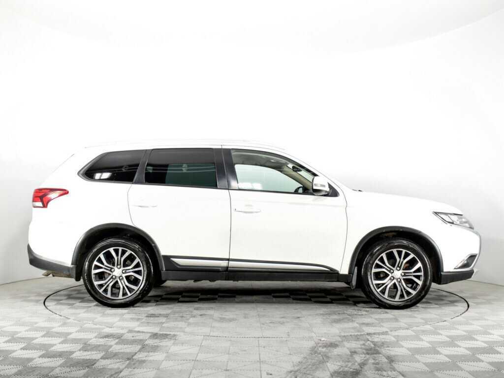 Mitsubishi Outlander б/у, 2017, Вариатор. Фото: #3