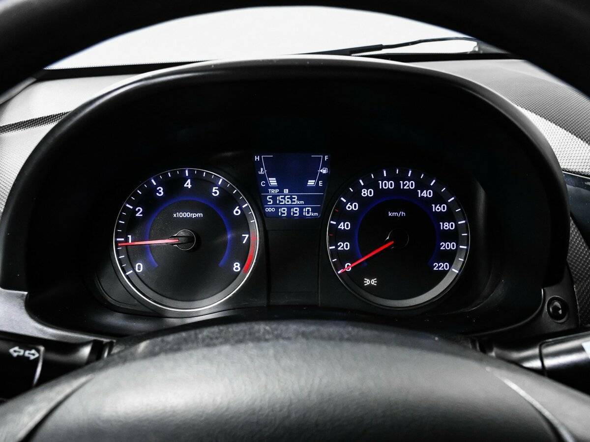 Hyundai Solaris б/у, 2012, Механическая. Фото: #9