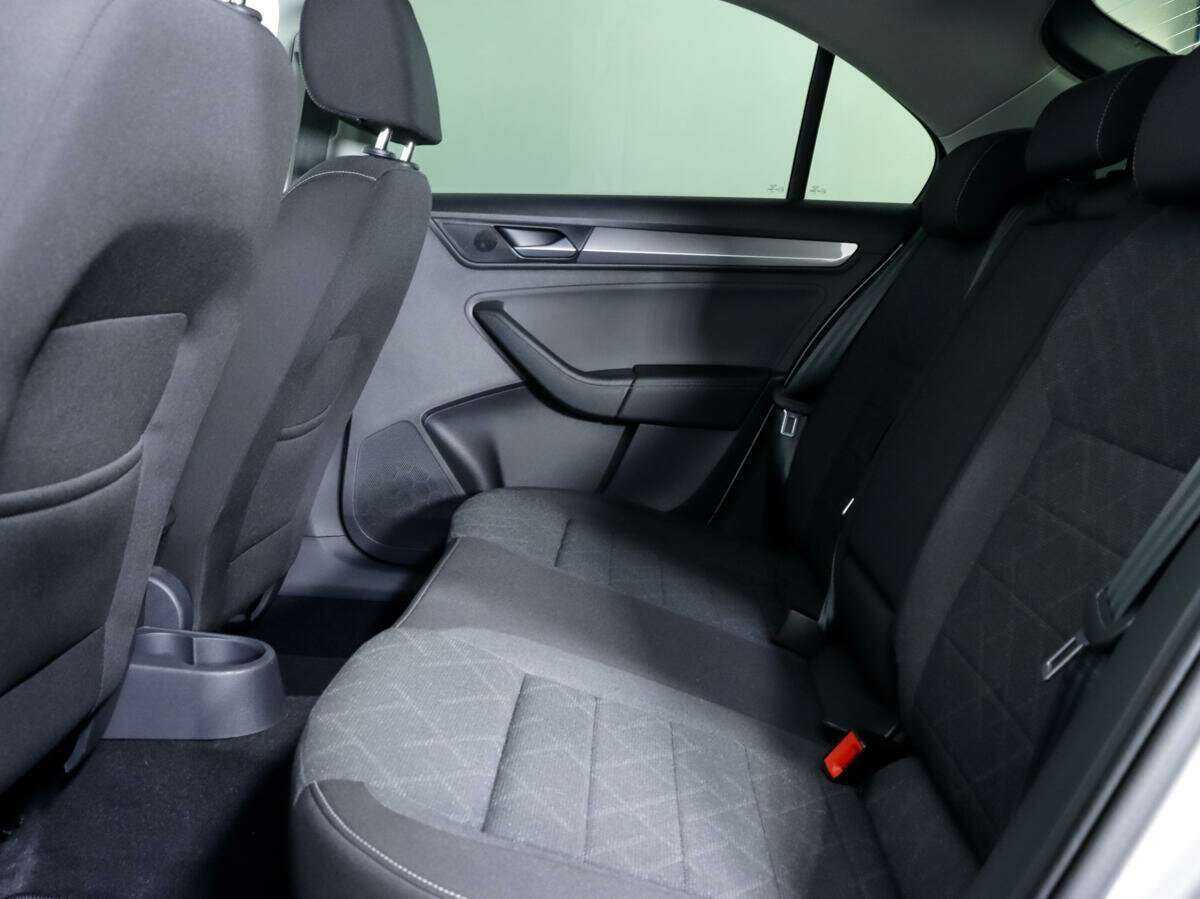 Volkswagen Polo б/у, 2020, Автоматическая. Фото: #9