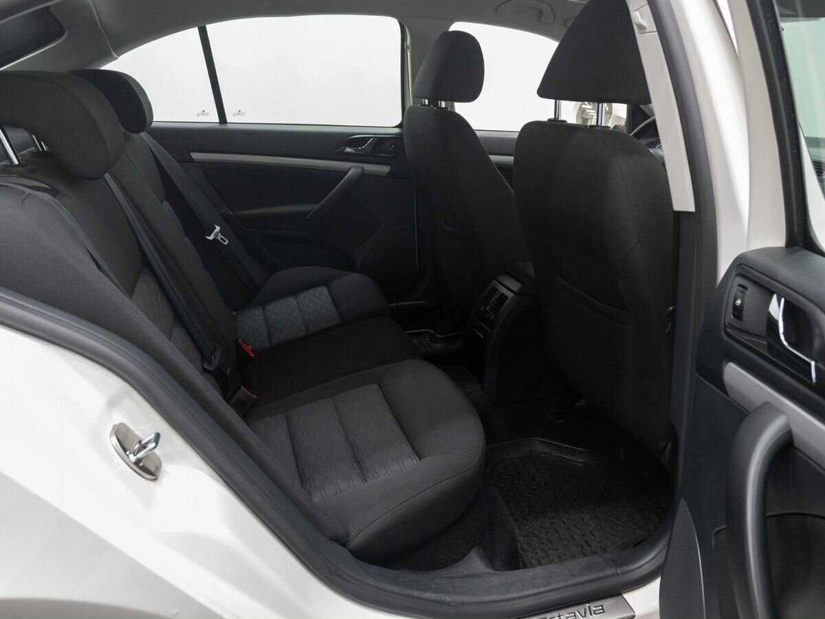 Skoda Octavia б/у, 2012, Механическая. Фото: #9