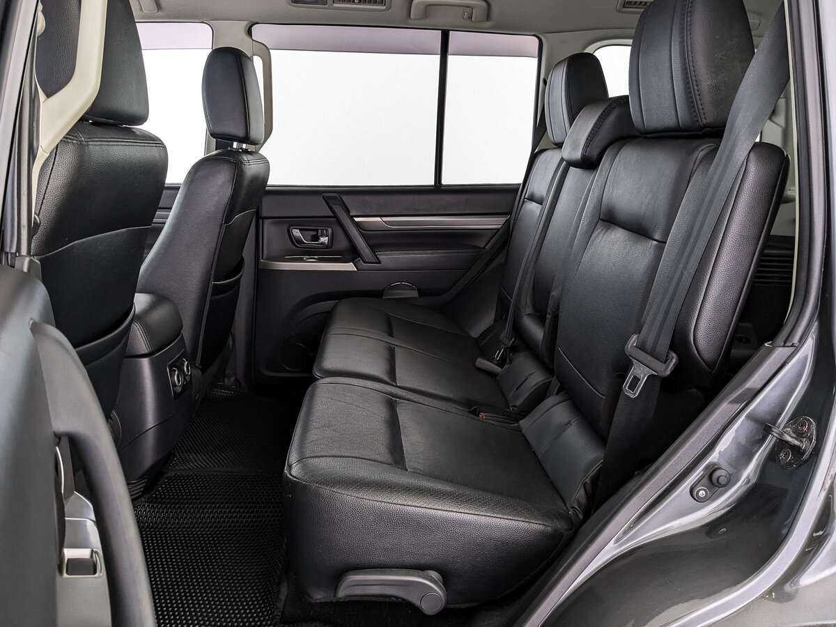 Mitsubishi Pajero б/у, 2013, Автоматическая. Фото: #17