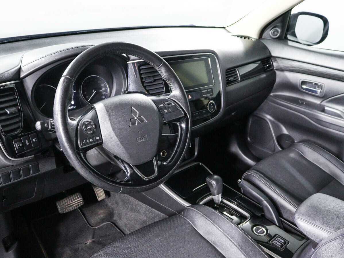 Mitsubishi Outlander б/у, 2018, Вариатор. Фото: #12