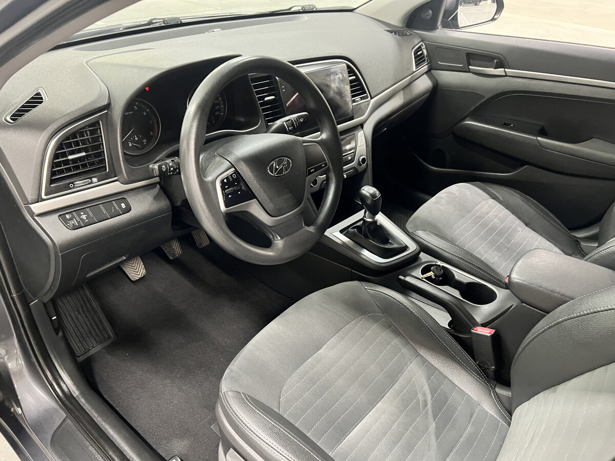 Hyundai Elantra б/у, 2016, Механическая. Фото: #15