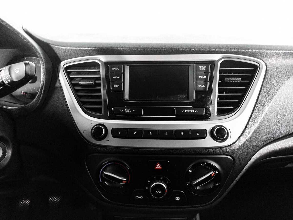 Hyundai Solaris б/у, 2018, Механическая. Фото: #12