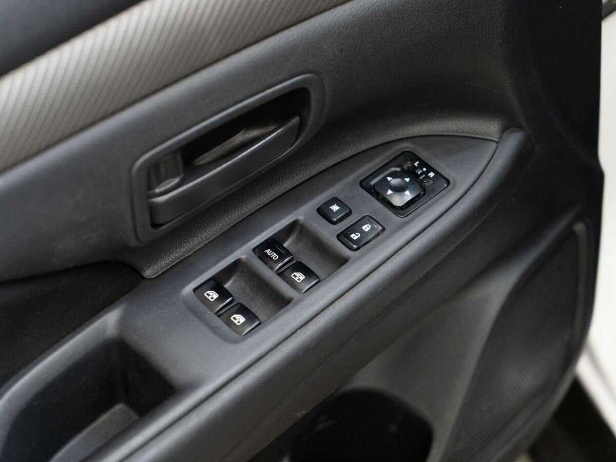 Mitsubishi Outlander б/у, 2015, Вариатор. Фото: #15