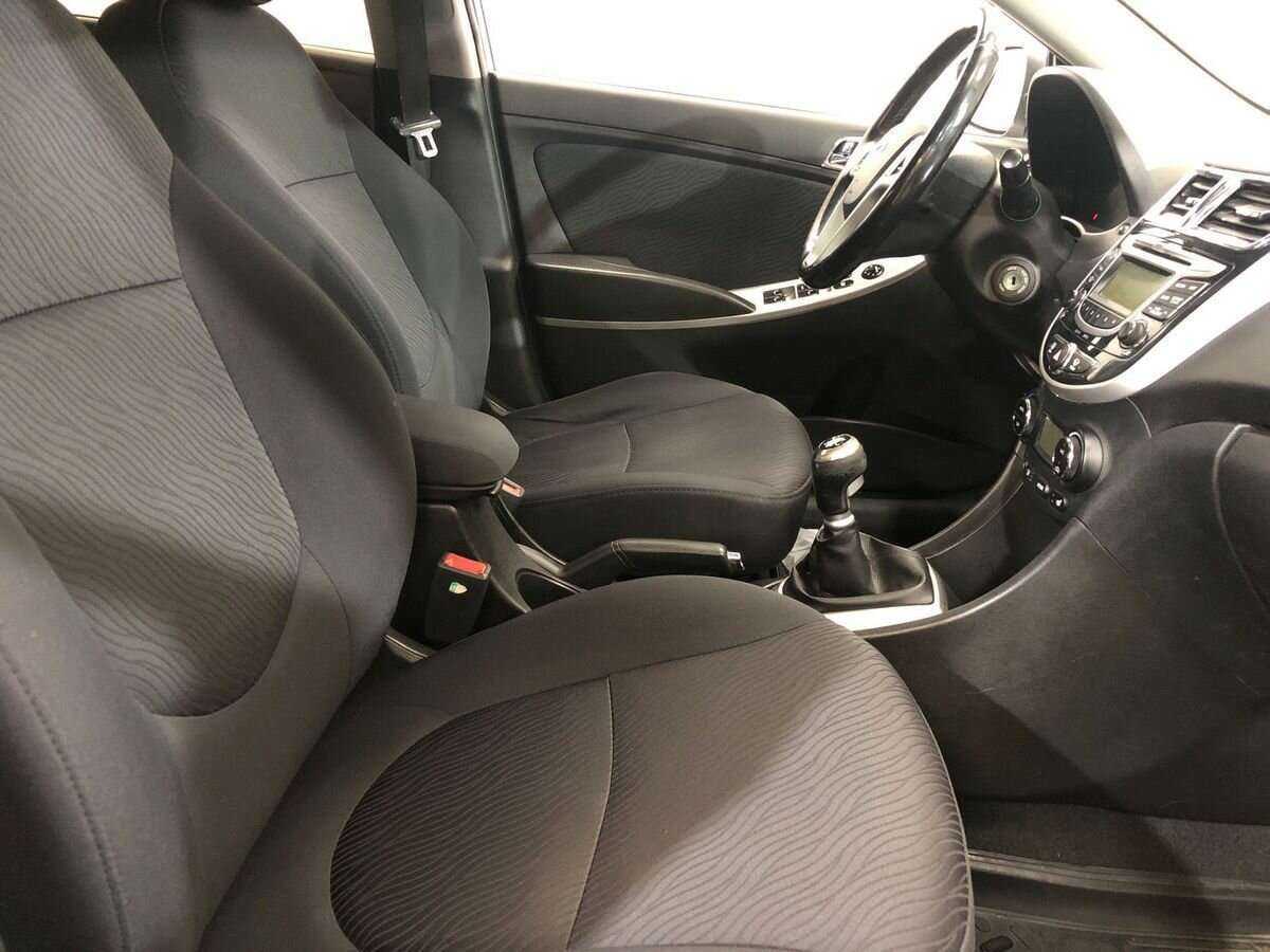 Hyundai Solaris б/у, 2014, Механическая. Фото: #9