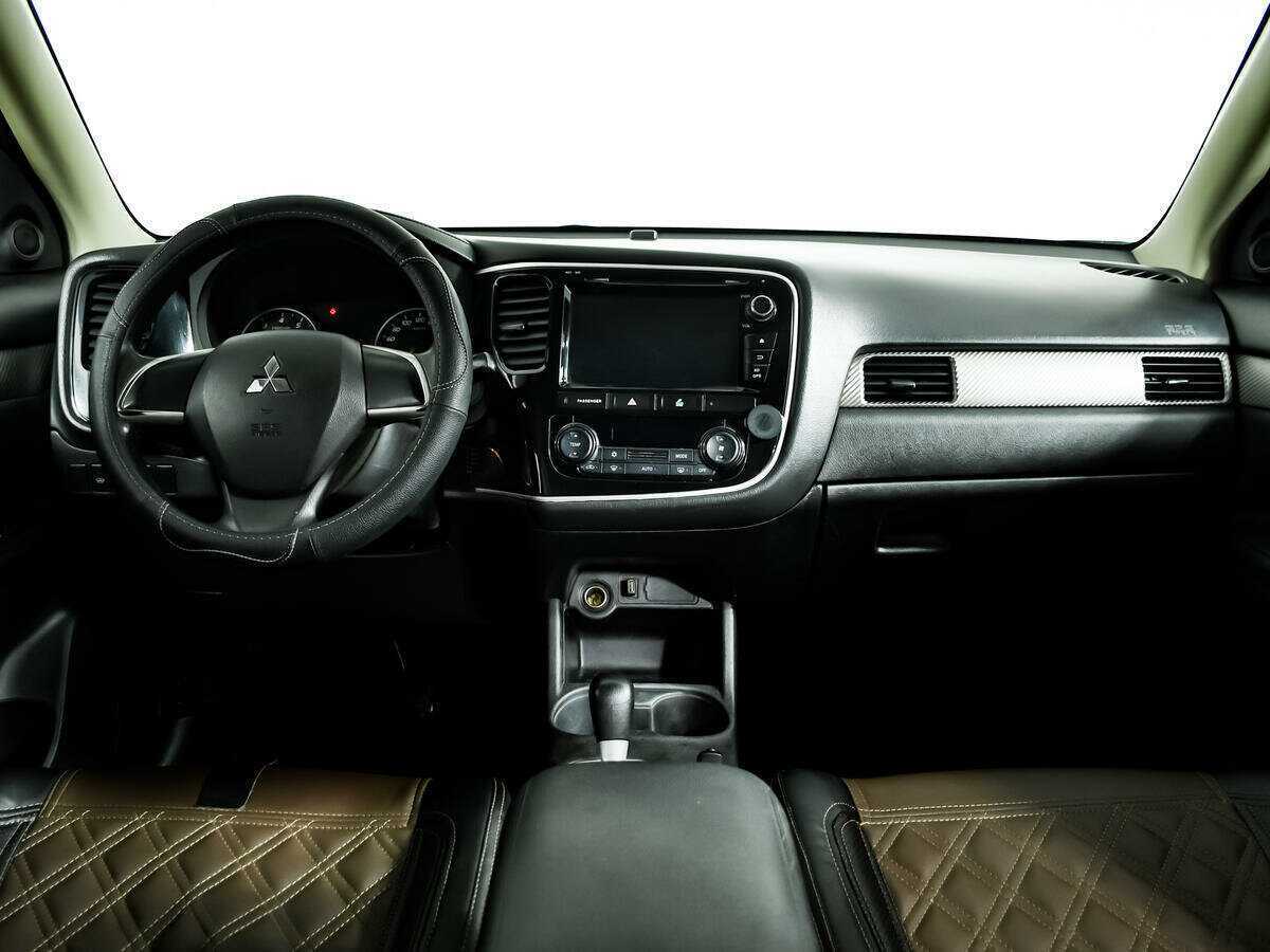 Mitsubishi Outlander б/у, 2016, Вариатор. Фото: #8