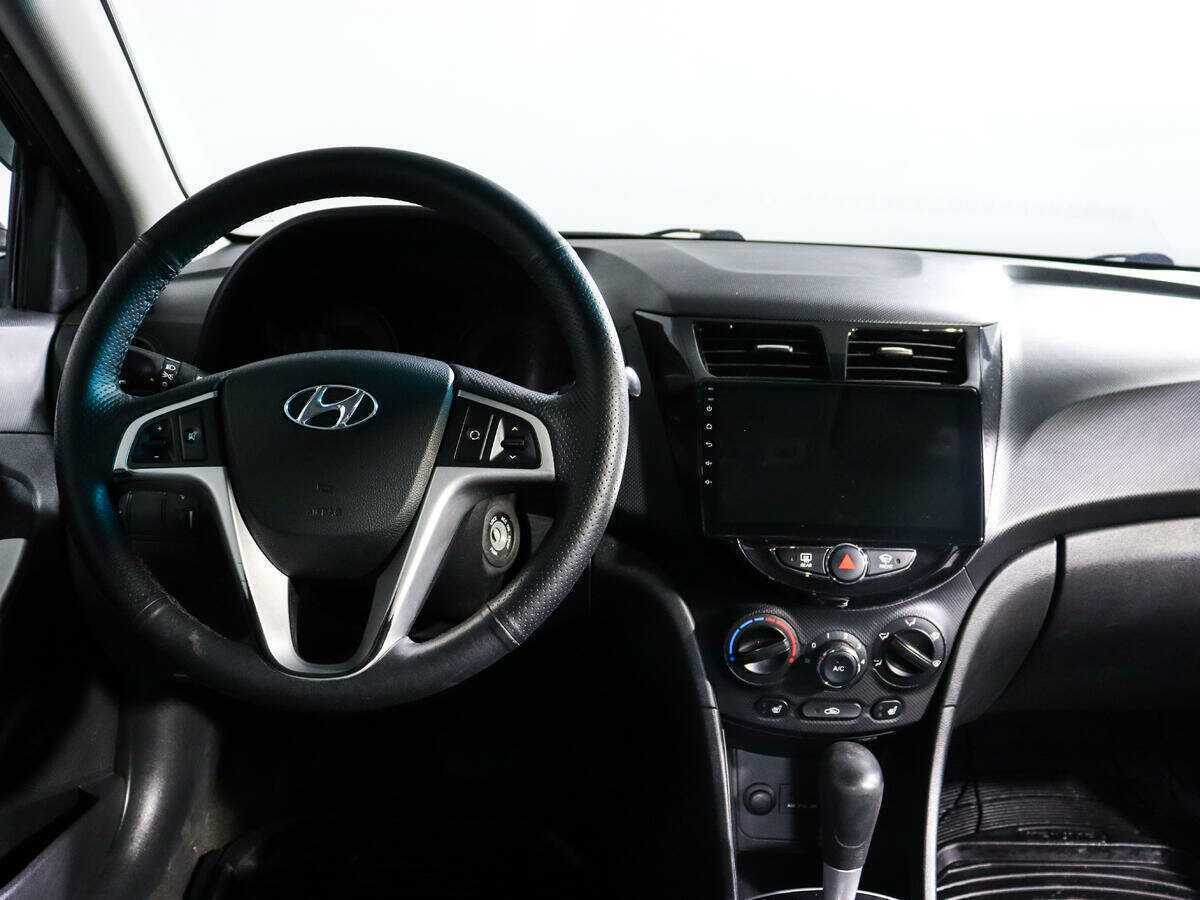 Hyundai Solaris б/у, 2012, Автоматическая. Фото: #11