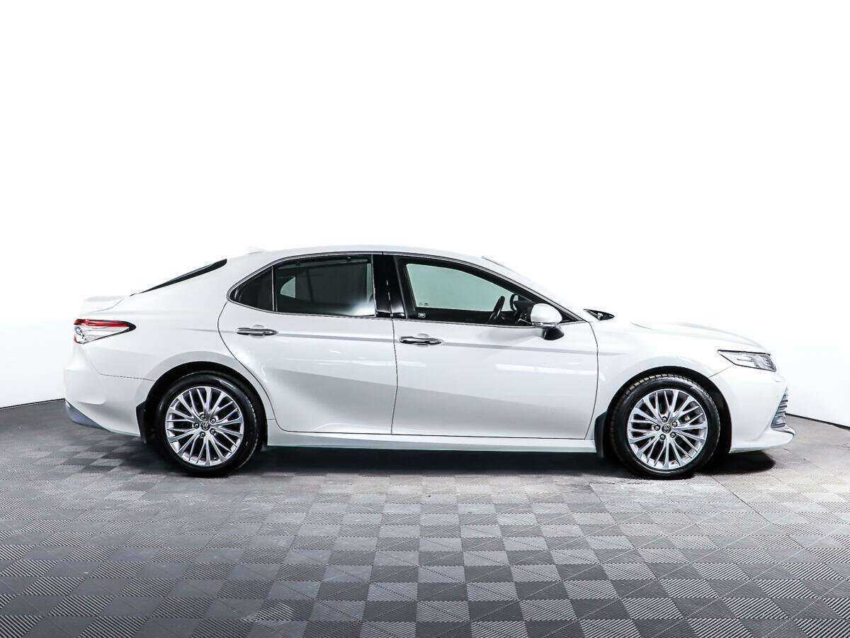 Toyota Camry б/у, 2020, Автоматическая. Фото: #2