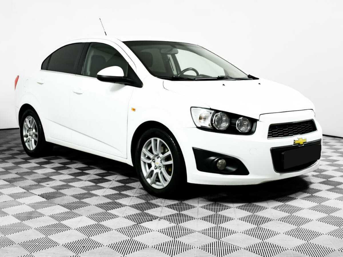 Chevrolet Aveo б/у, 2014, Автоматическая. Фото: #2