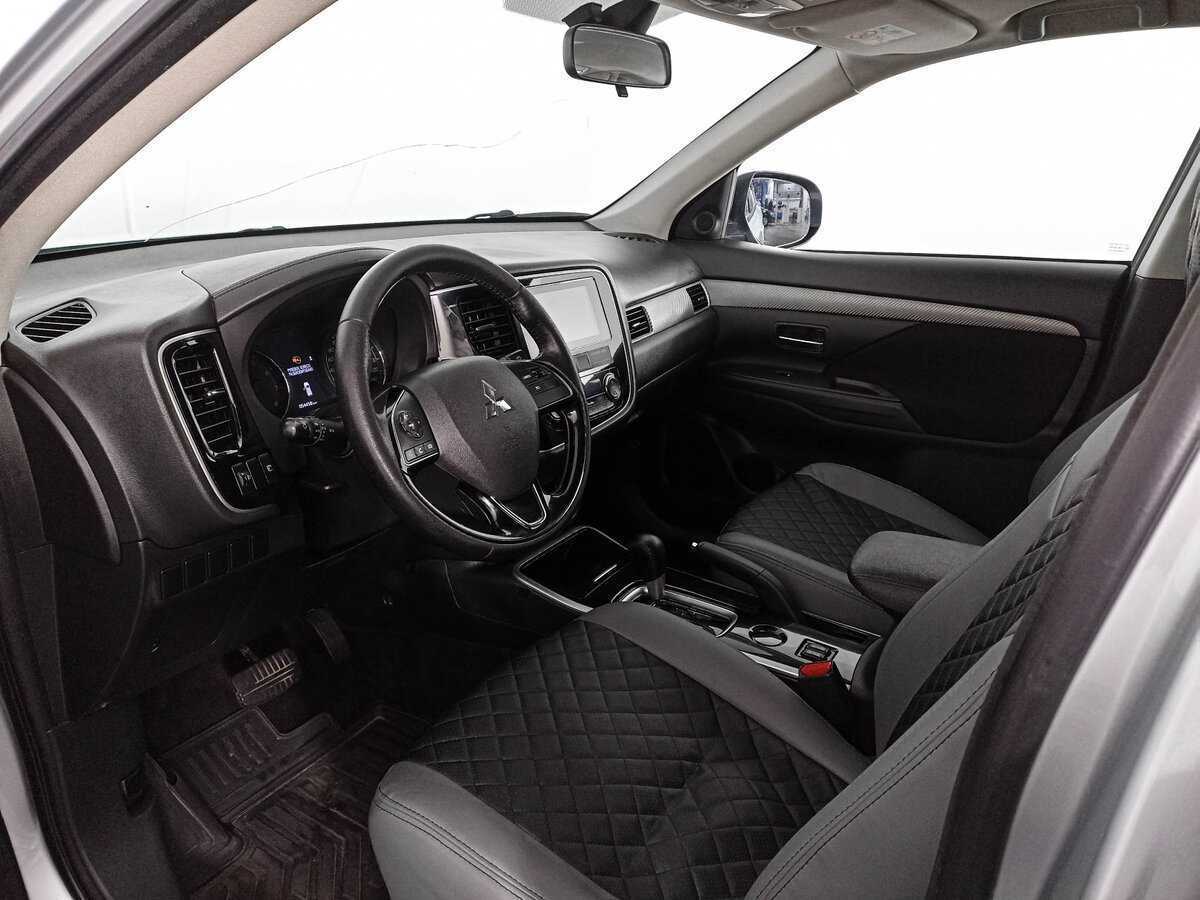 Mitsubishi Outlander б/у, 2018, Вариатор. Фото: #15