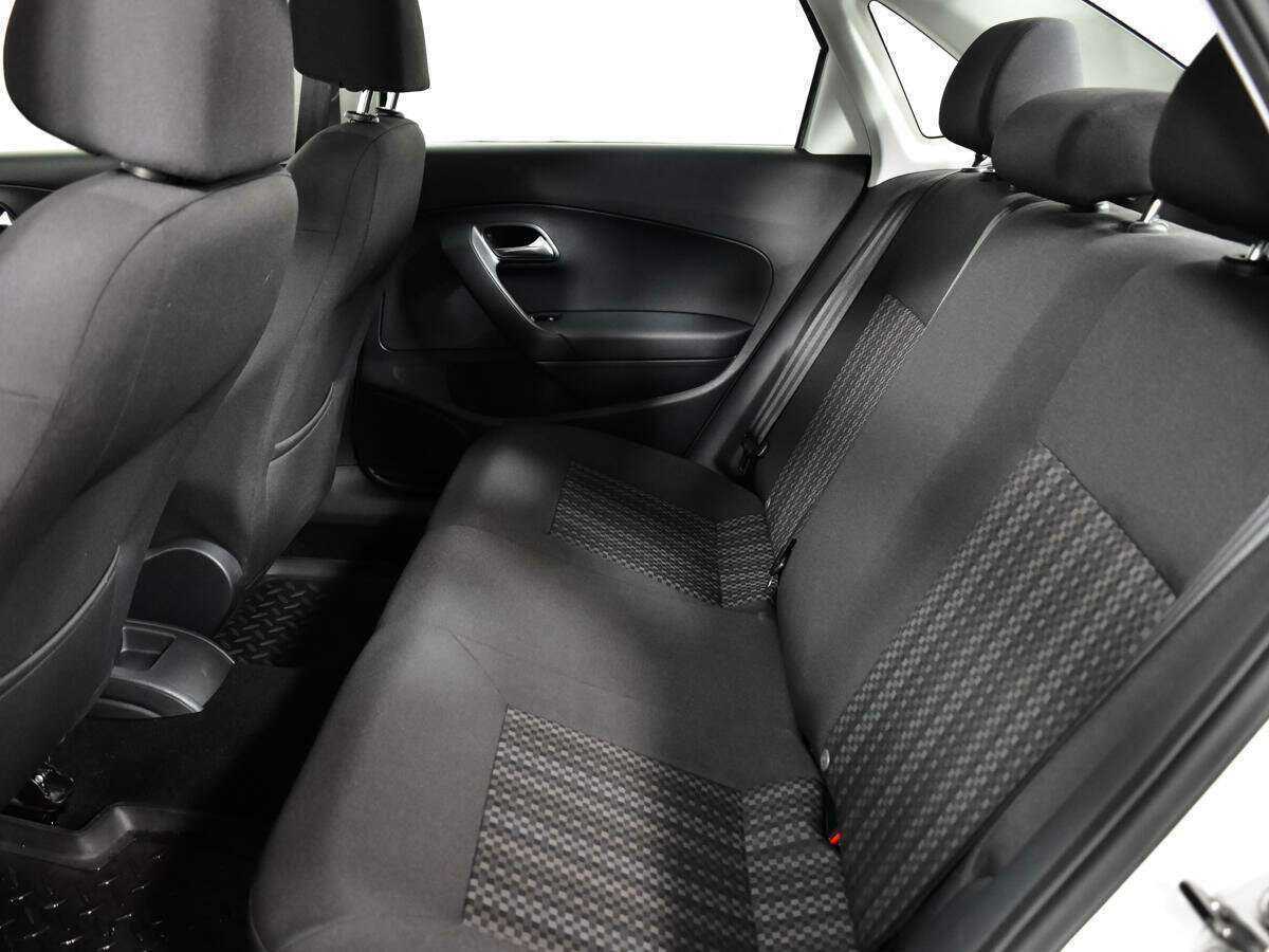 Volkswagen Polo б/у, 2015, Механическая. Фото: #9