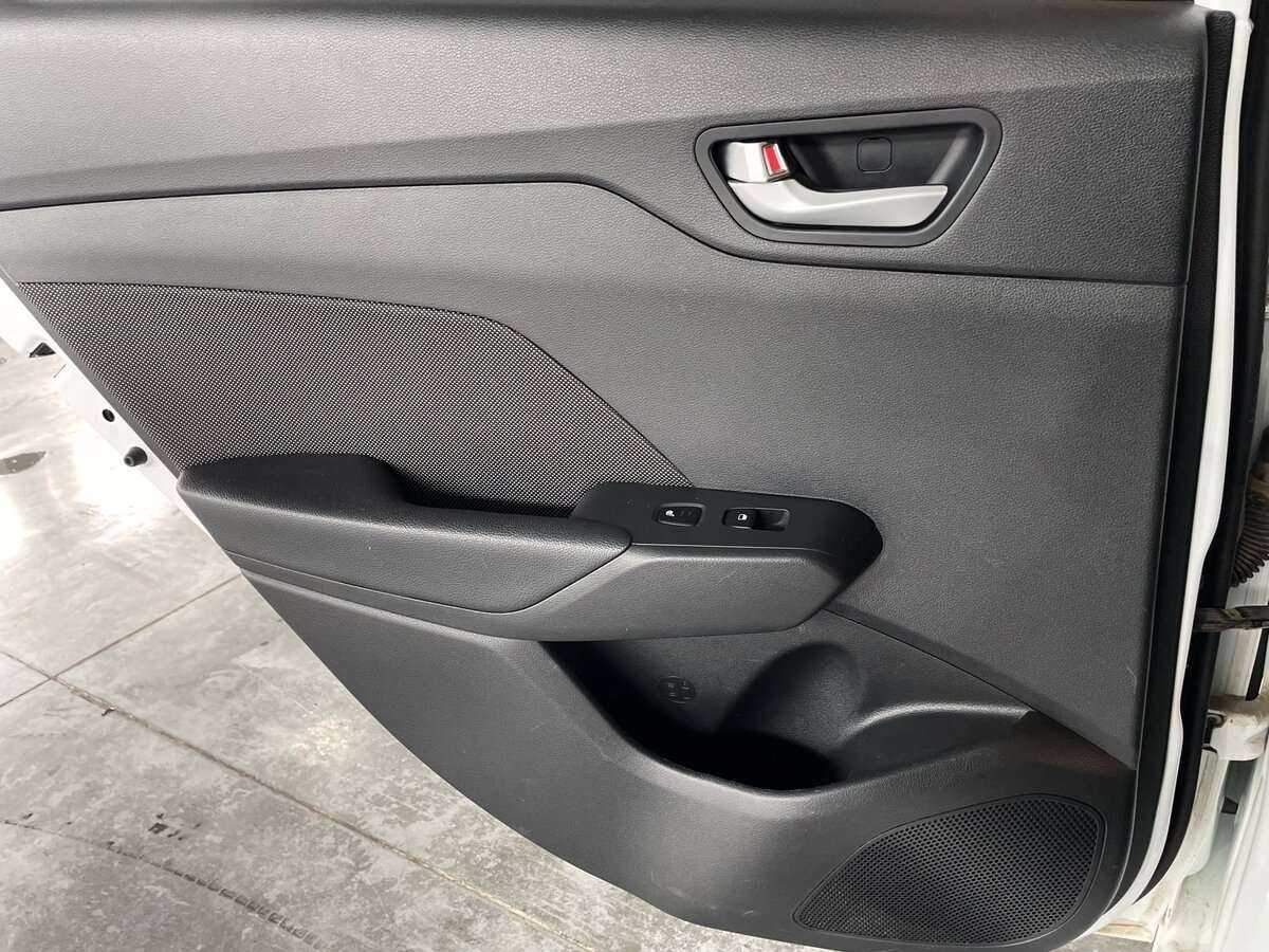 Hyundai Solaris б/у, 2018, Автоматическая. Фото: #19