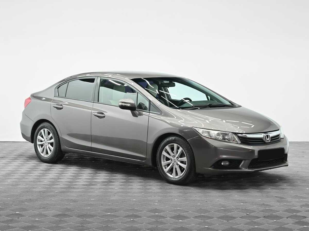 Honda Civic б/у, 2012, Автоматическая. Фото: #1