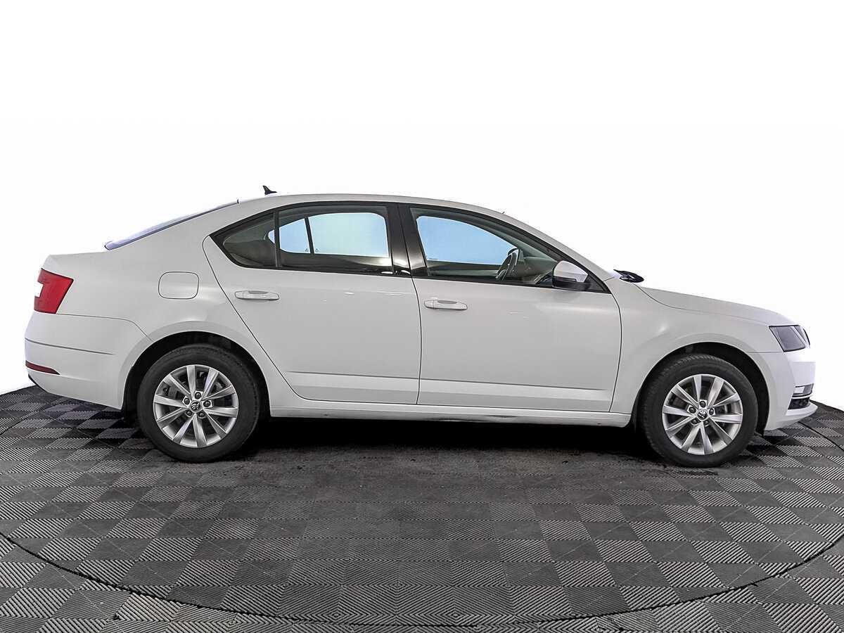 Skoda Octavia б/у, 2019, Механическая. Фото: #3