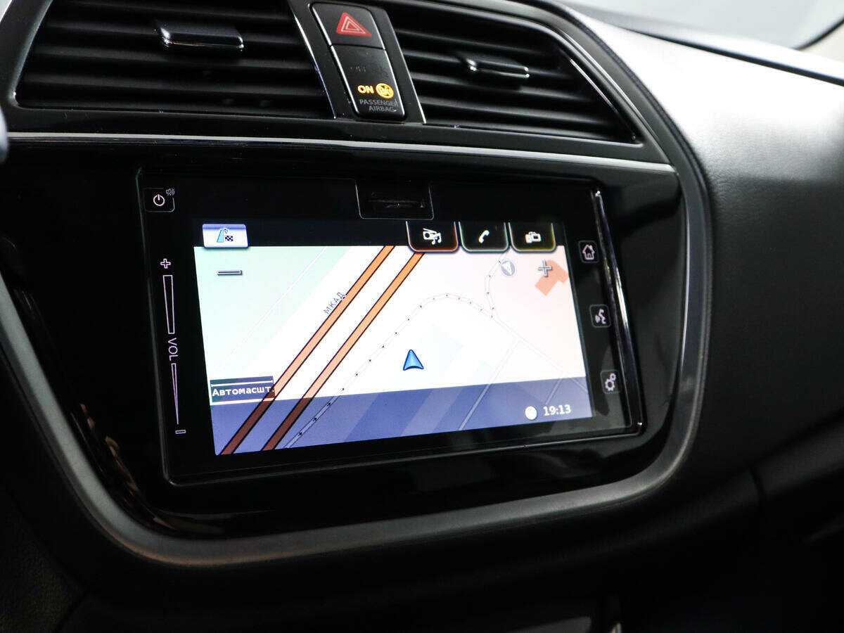 Suzuki SX4 б/у, 2017, Автоматическая. Фото: #11