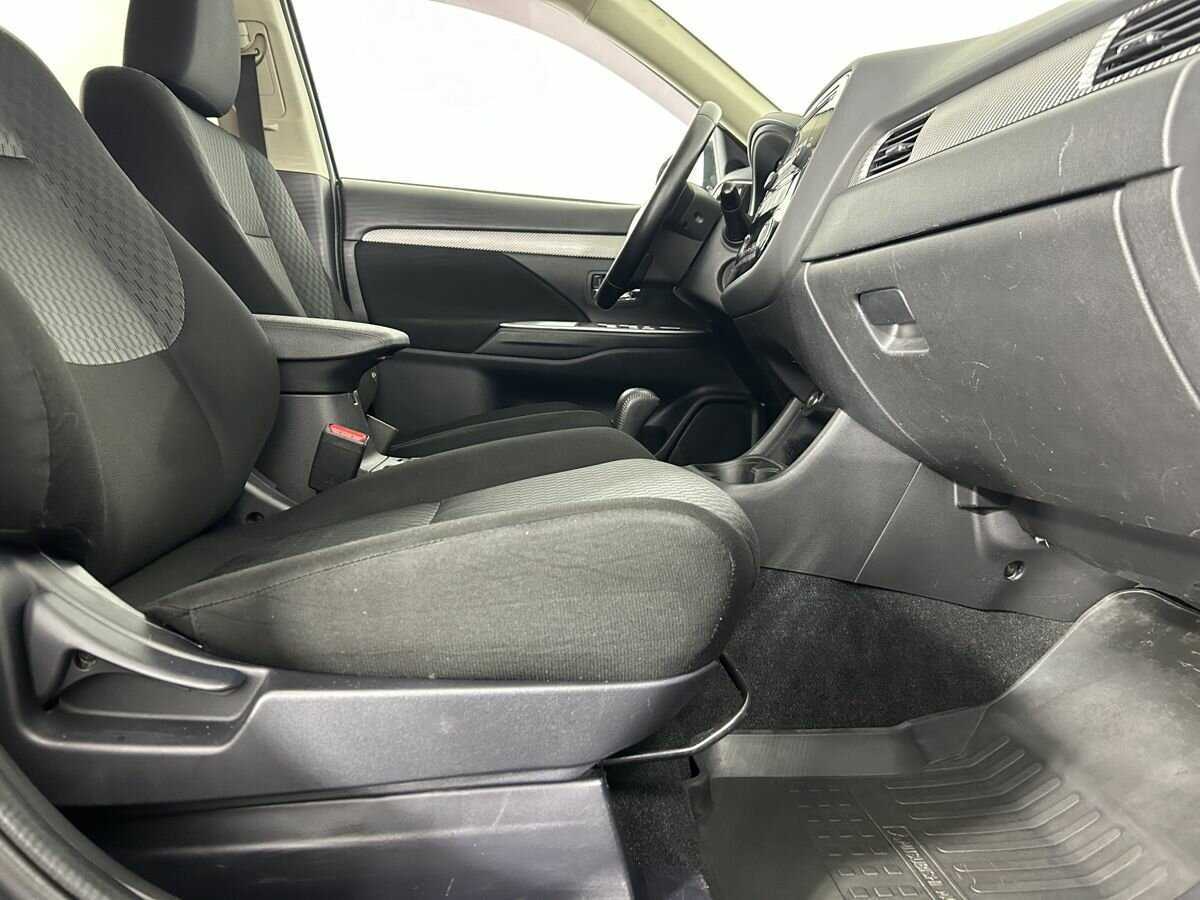 Mitsubishi Outlander б/у, 2015, Вариатор. Фото: #12