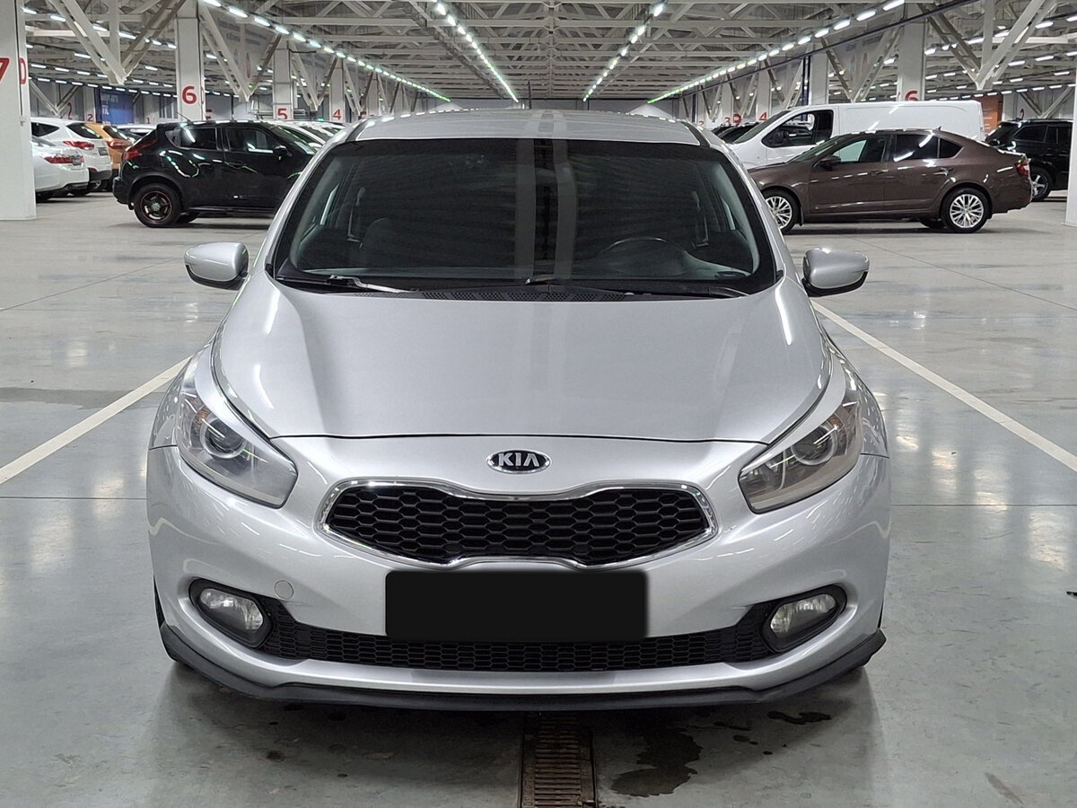 Kia Ceed б/у, 2013, Автоматическая. Фото: #1