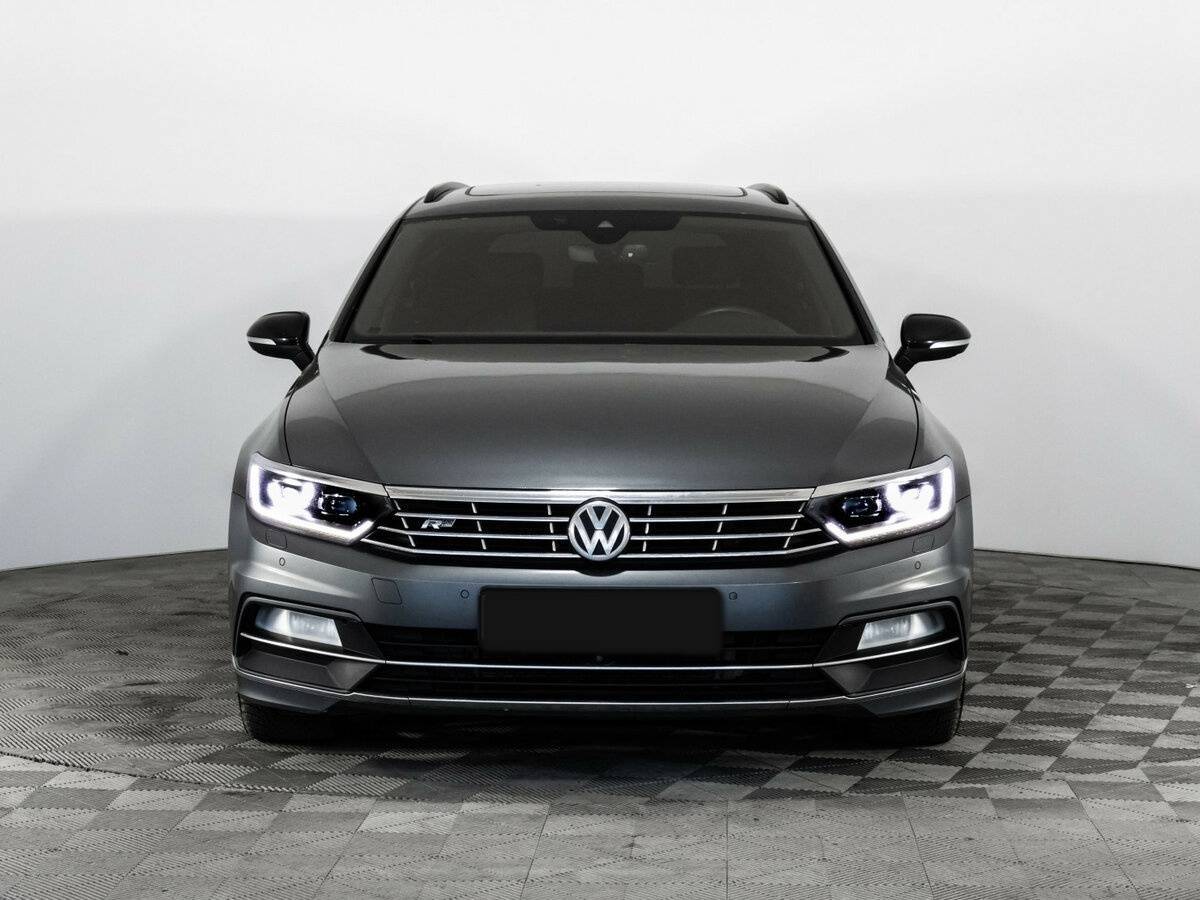 Volkswagen Passat б/у, 2016, Роботизированная. Фото: #1