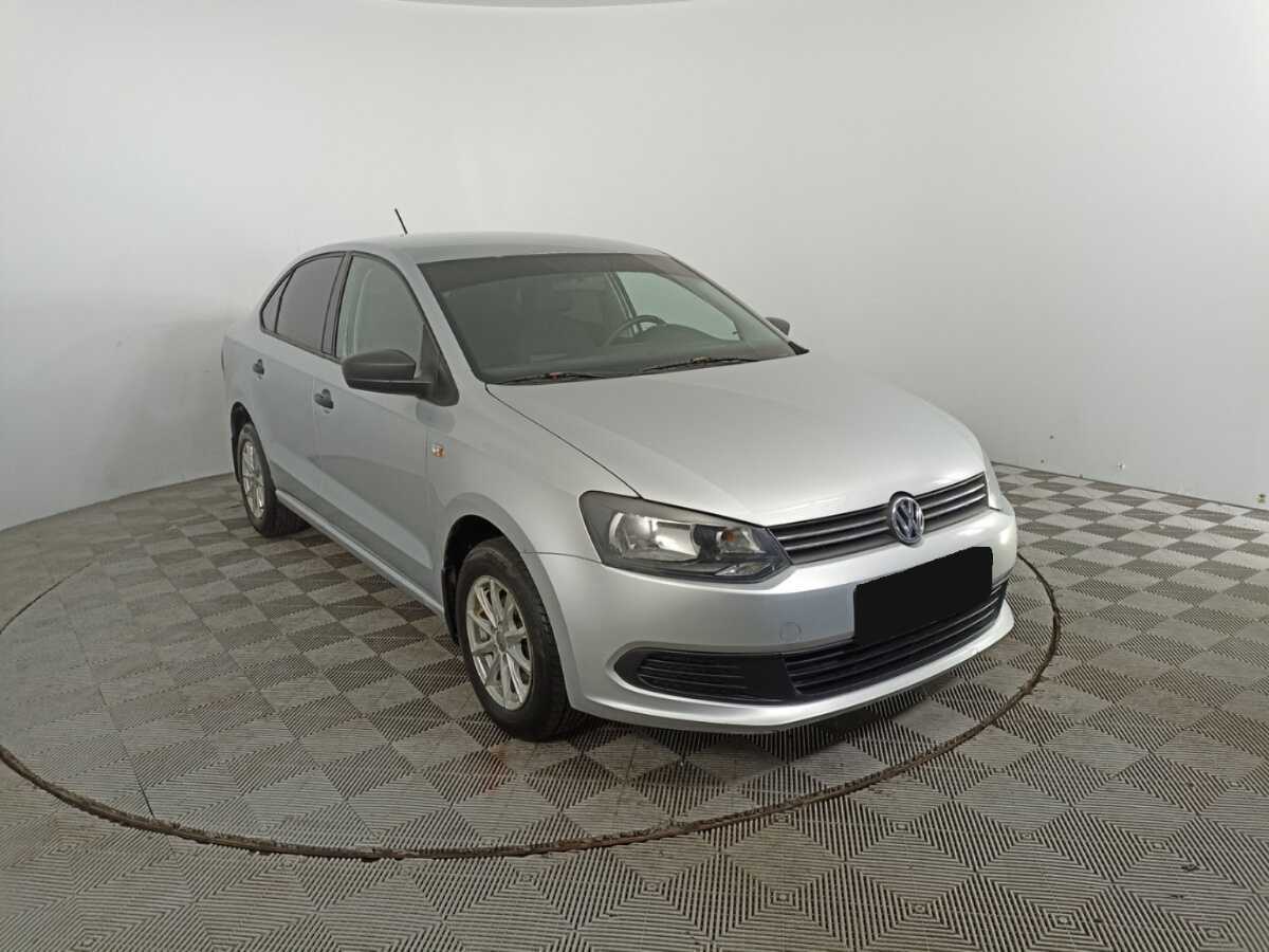 Volkswagen Polo б/у, 2014, Механическая. Фото: #2