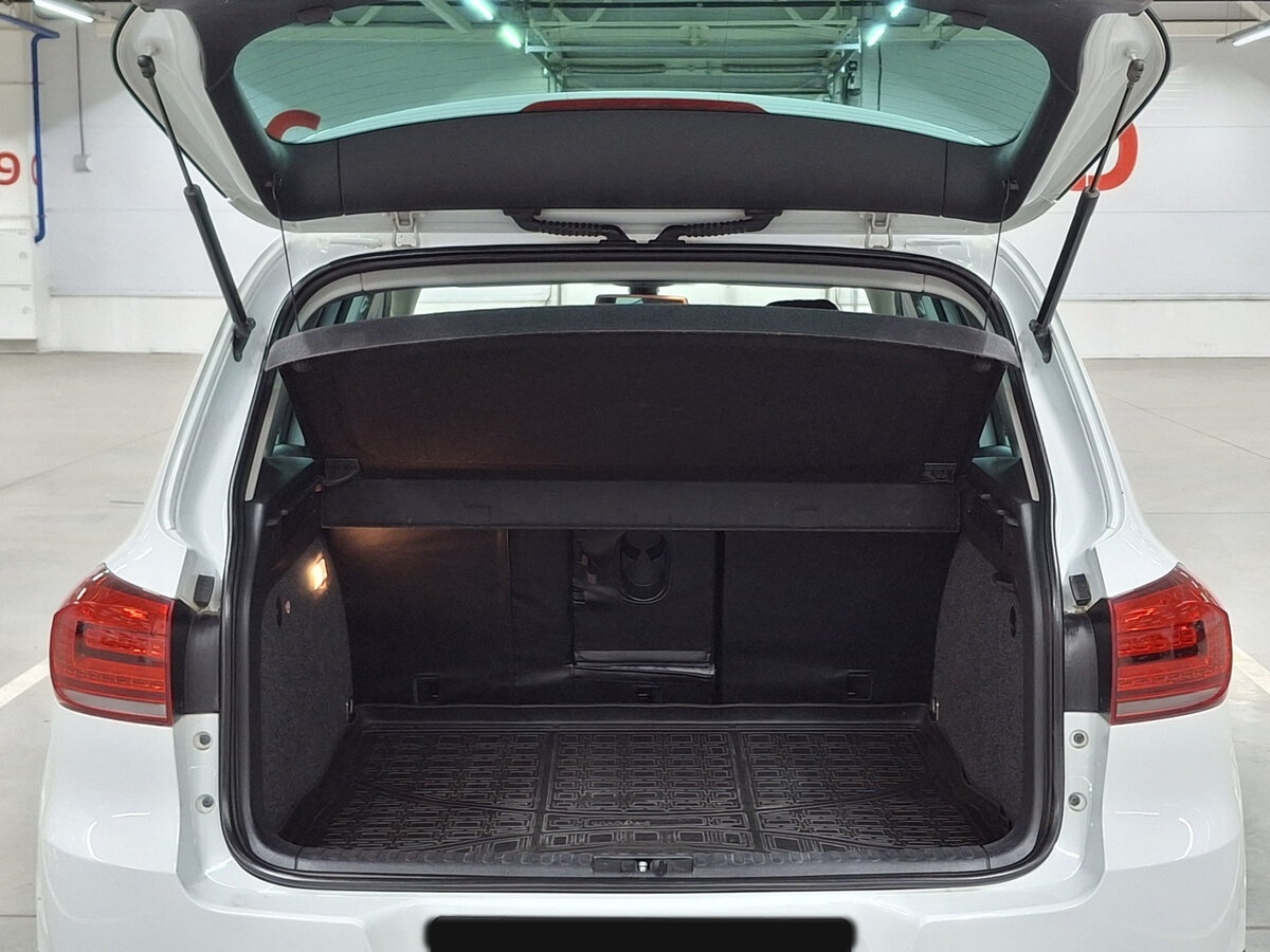 Volkswagen Tiguan б/у, 2016, Автоматическая. Фото: #9