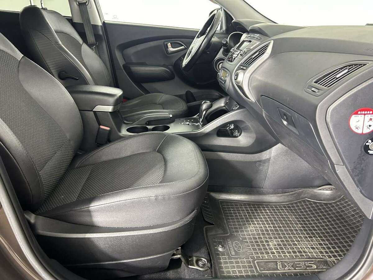 Hyundai ix35 б/у, 2013, Автоматическая. Фото: #13