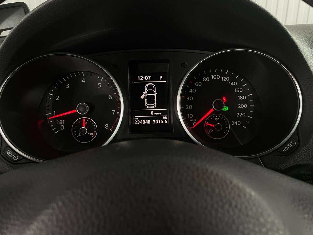 Volkswagen Golf б/у, 2012, Роботизированная. Фото: #12