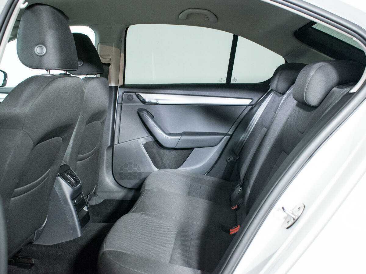 Skoda Octavia б/у, 2016, Роботизированная. Фото: #9