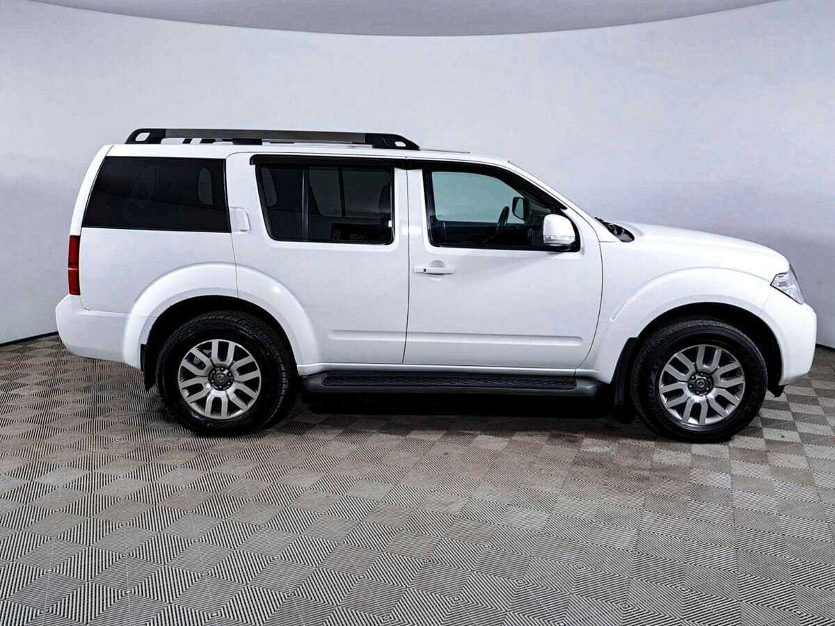 Nissan Pathfinder б/у, 2014, Автоматическая. Фото: #3