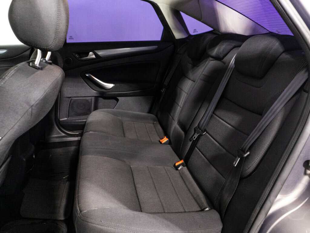 Ford Mondeo б/у, 2012, Механическая. Фото: #9