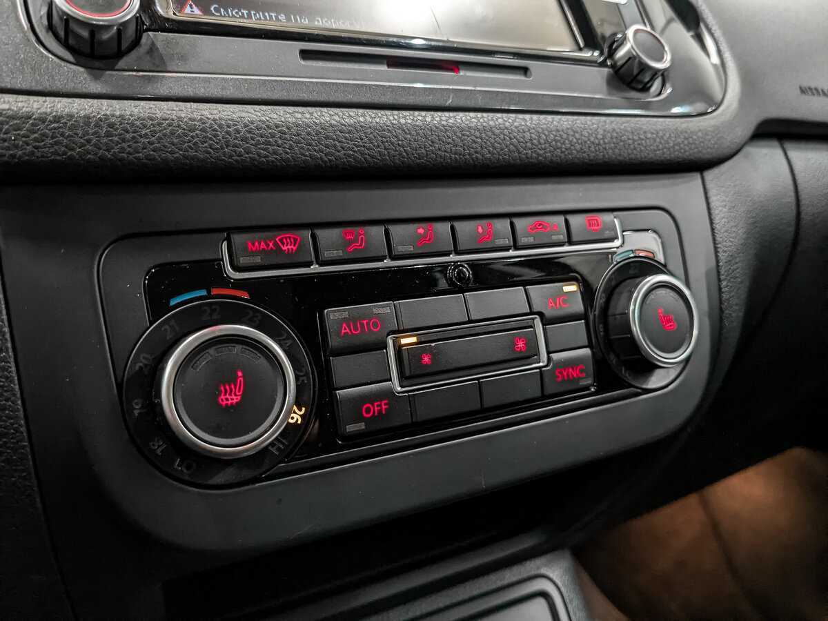 Volkswagen Tiguan б/у, 2015, Автоматическая. Фото: #25