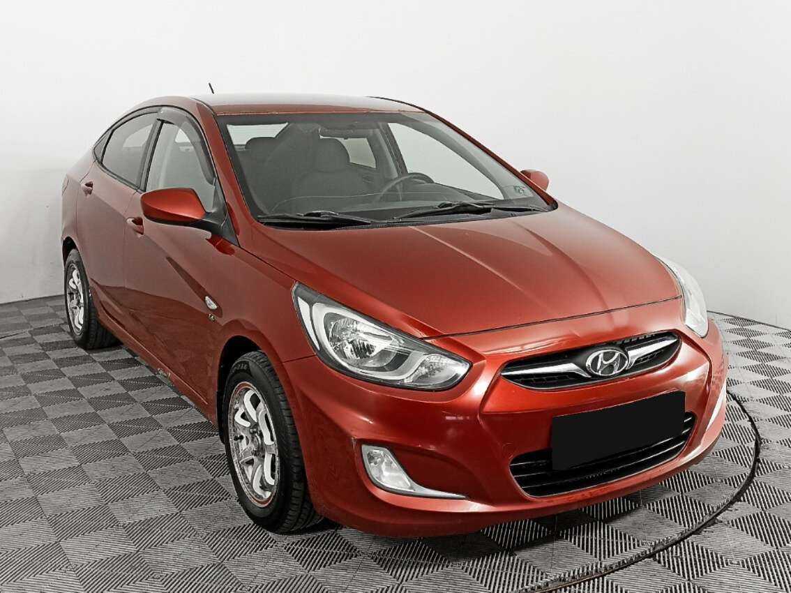 Hyundai Solaris б/у, 2012, Механическая. Фото: #2