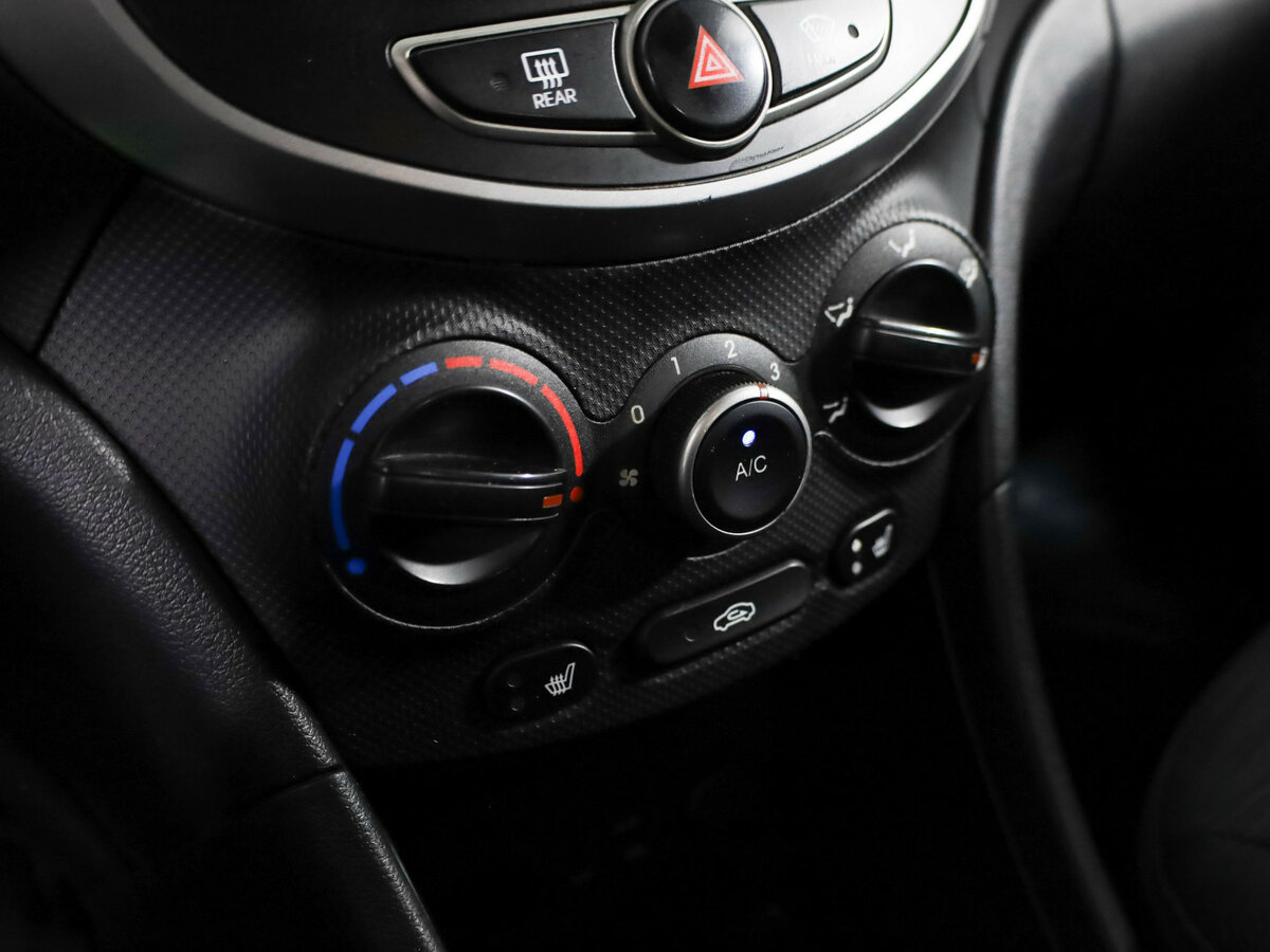 Hyundai Solaris б/у, 2016, Механическая. Фото: #10