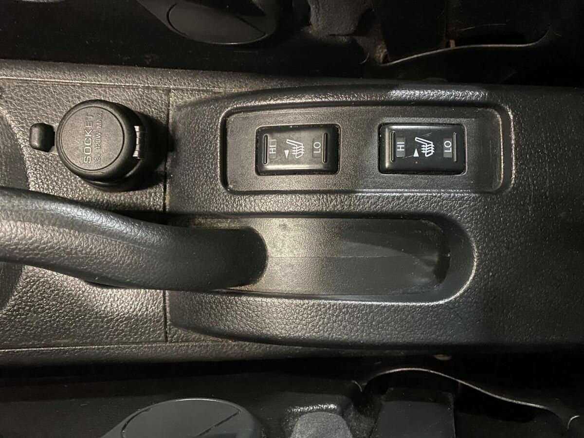 Nissan Tiida б/у, 2013, Механическая. Фото: #13