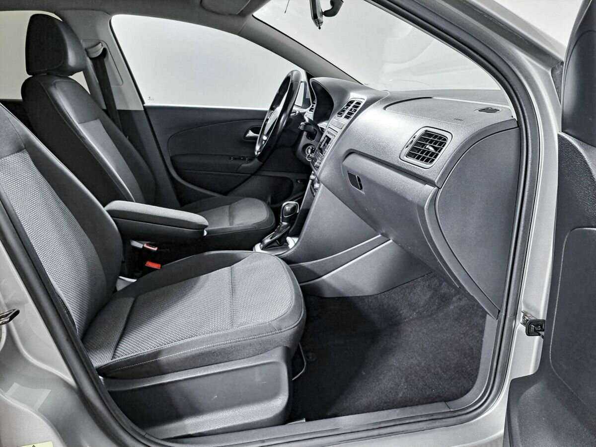 Volkswagen Polo б/у, 2017, Автоматическая. Фото: #8