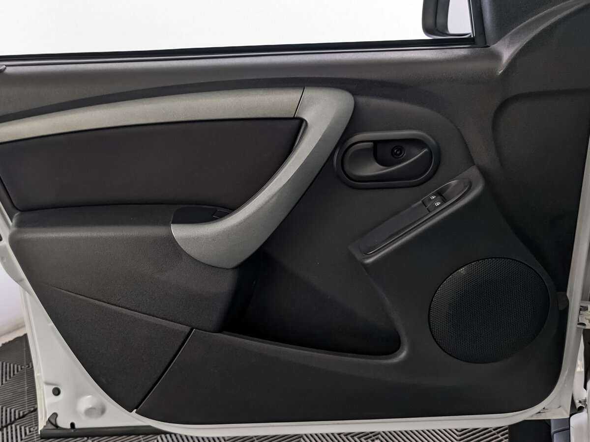 Renault Duster б/у, 2020, Механическая. Фото: #17