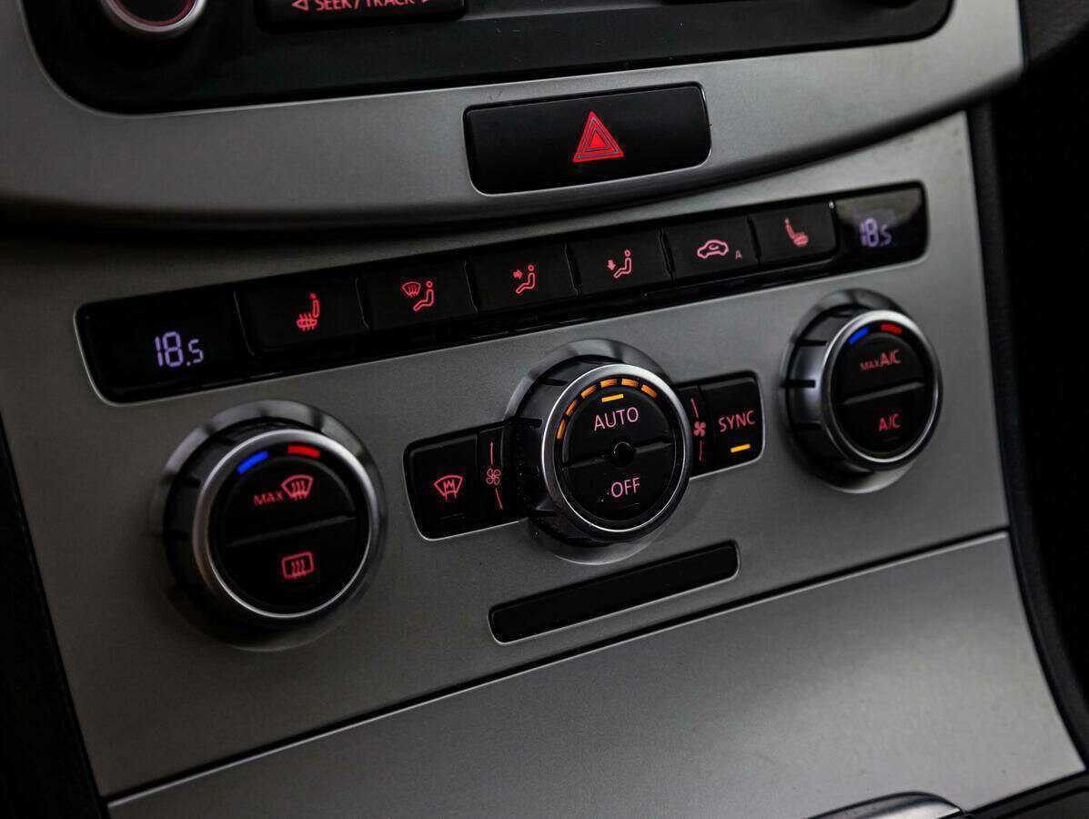 Volkswagen Passat б/у, 2013, Механическая. Фото: #12