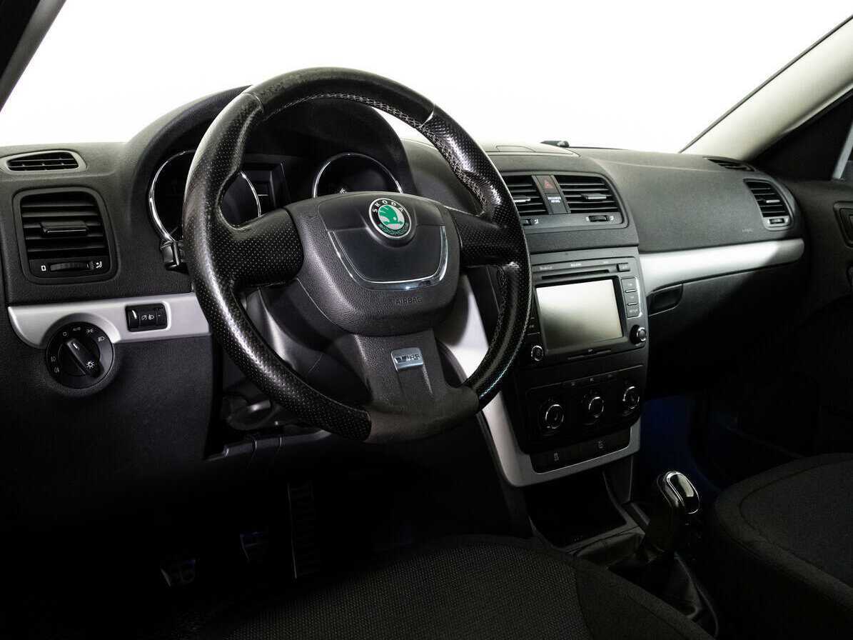 Skoda Yeti б/у, 2012, Механическая. Фото: #7